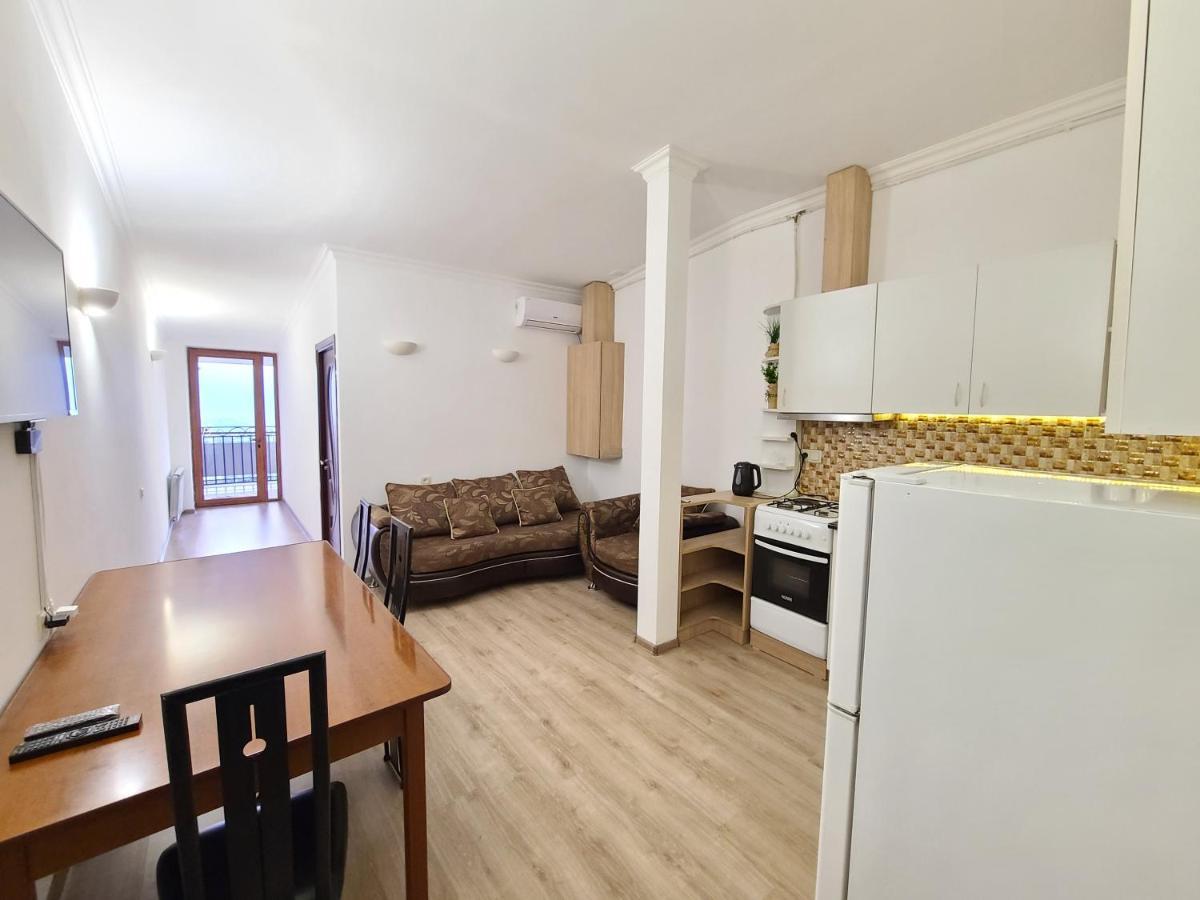 Flat With Balcony On Cascade Apartment Yerevan Ngoại thất bức ảnh