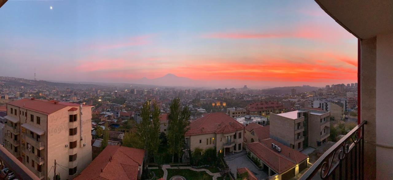 Flat With Balcony On Cascade Apartment Yerevan Ngoại thất bức ảnh
